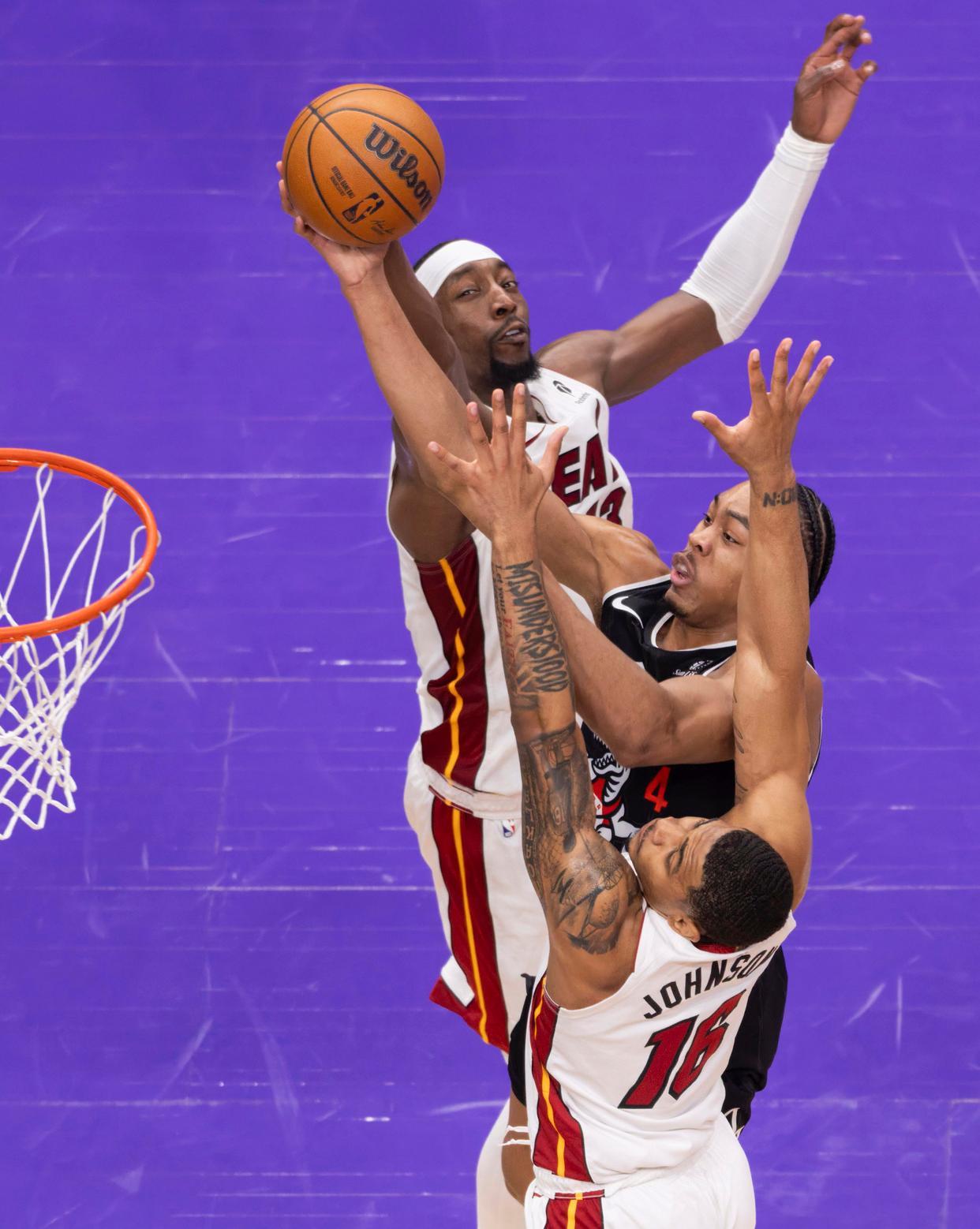 阿德巴约怎么也没想到，83分之时和83分之后差距这么大！
1，83分之时--虽说