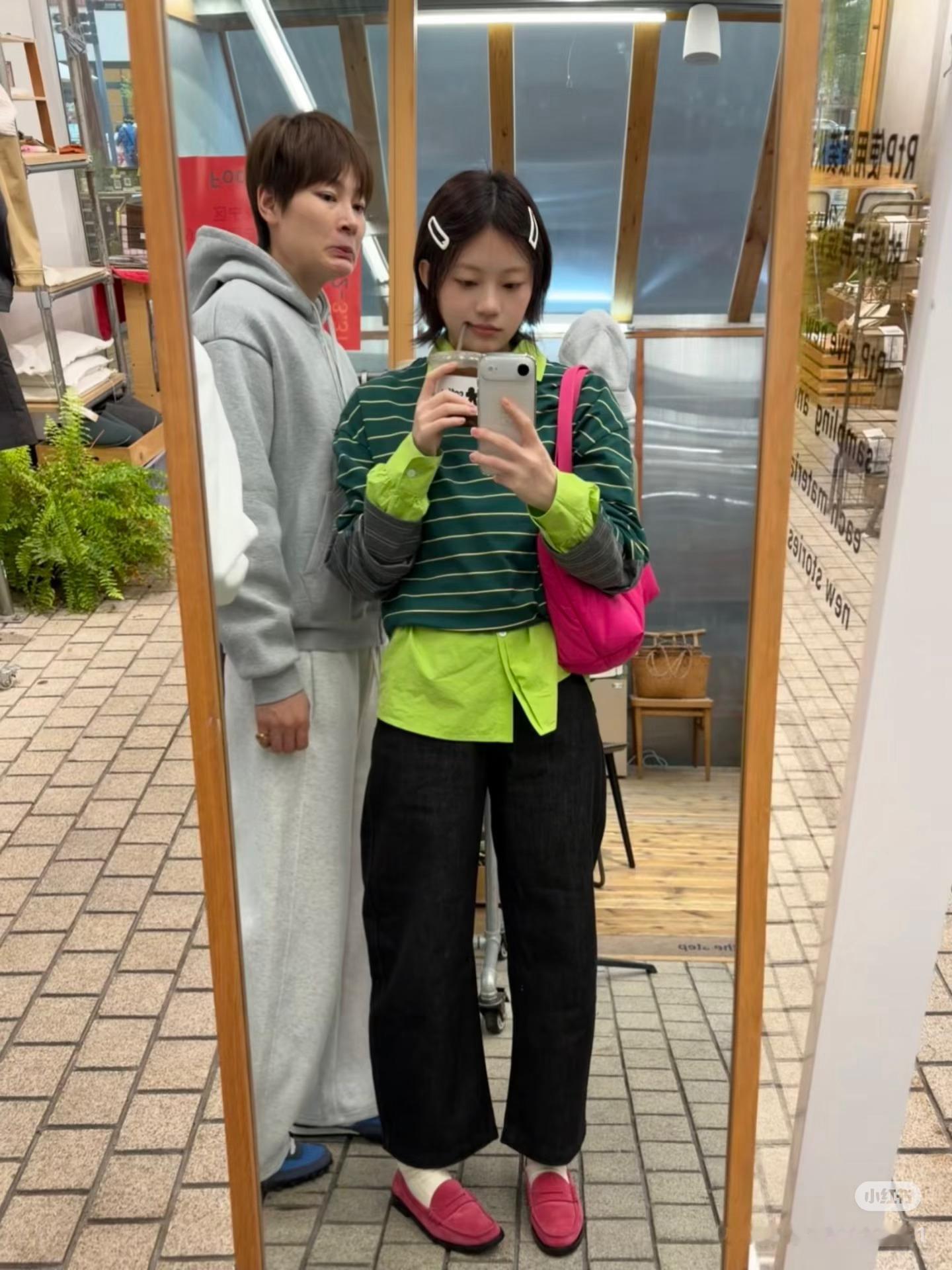 杨力维  👌 新的一天从搞怪三岁妞开始🤪 