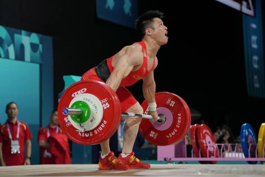 🥇+1！李发彬，成功卫冕#巴黎奥运会##网络志愿者·晓龙和您聊公益##晓龙带你