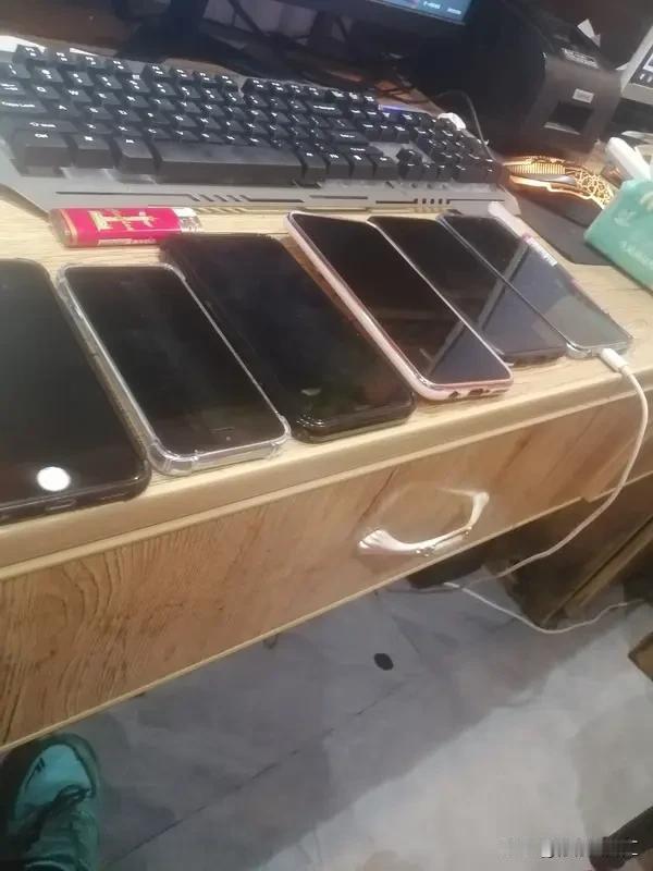 骗子骗人时会不会心里不安，还真不好说。前两天有朋友刷单被骗了三万块，报警后钱追回