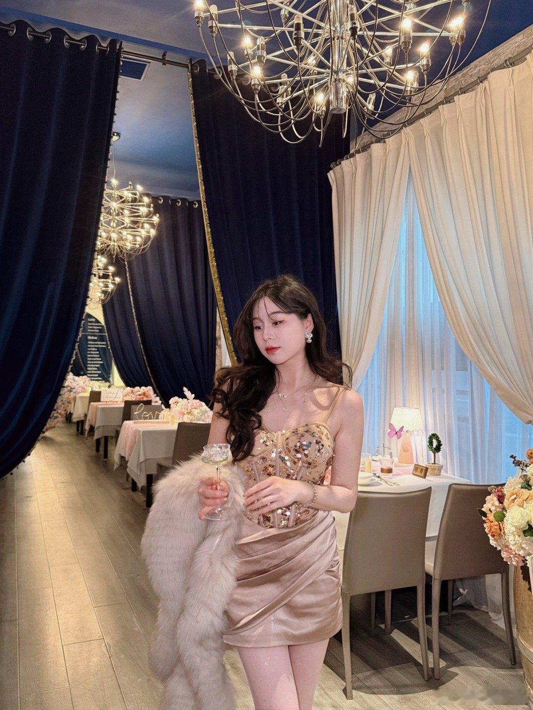 古早感🤎👗:由美YOUMEI 