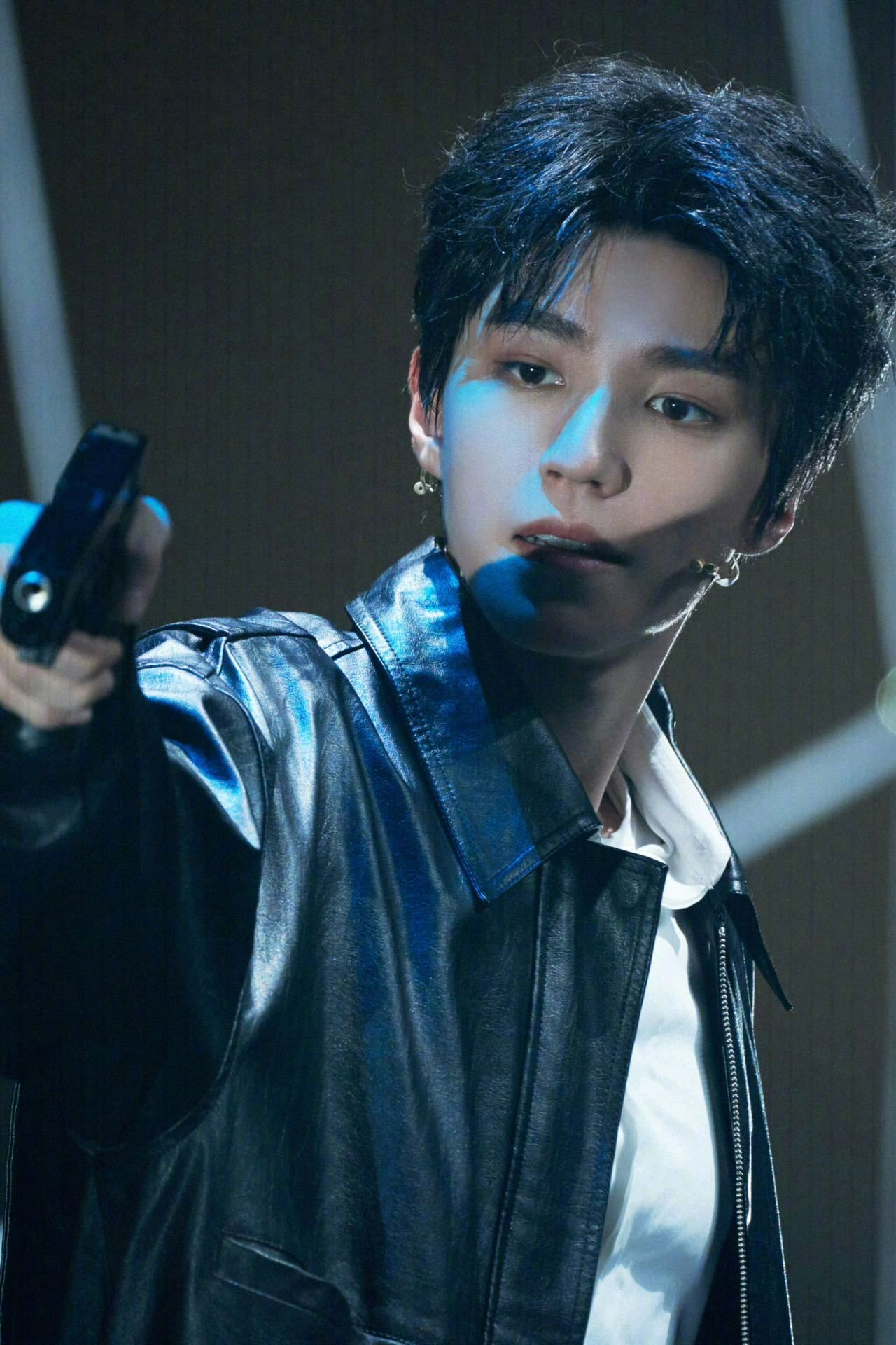 #咪咕星鲜事##王俊凯出发澳门跨年#全能小凯年底buff叠满！先有话剧120分钟