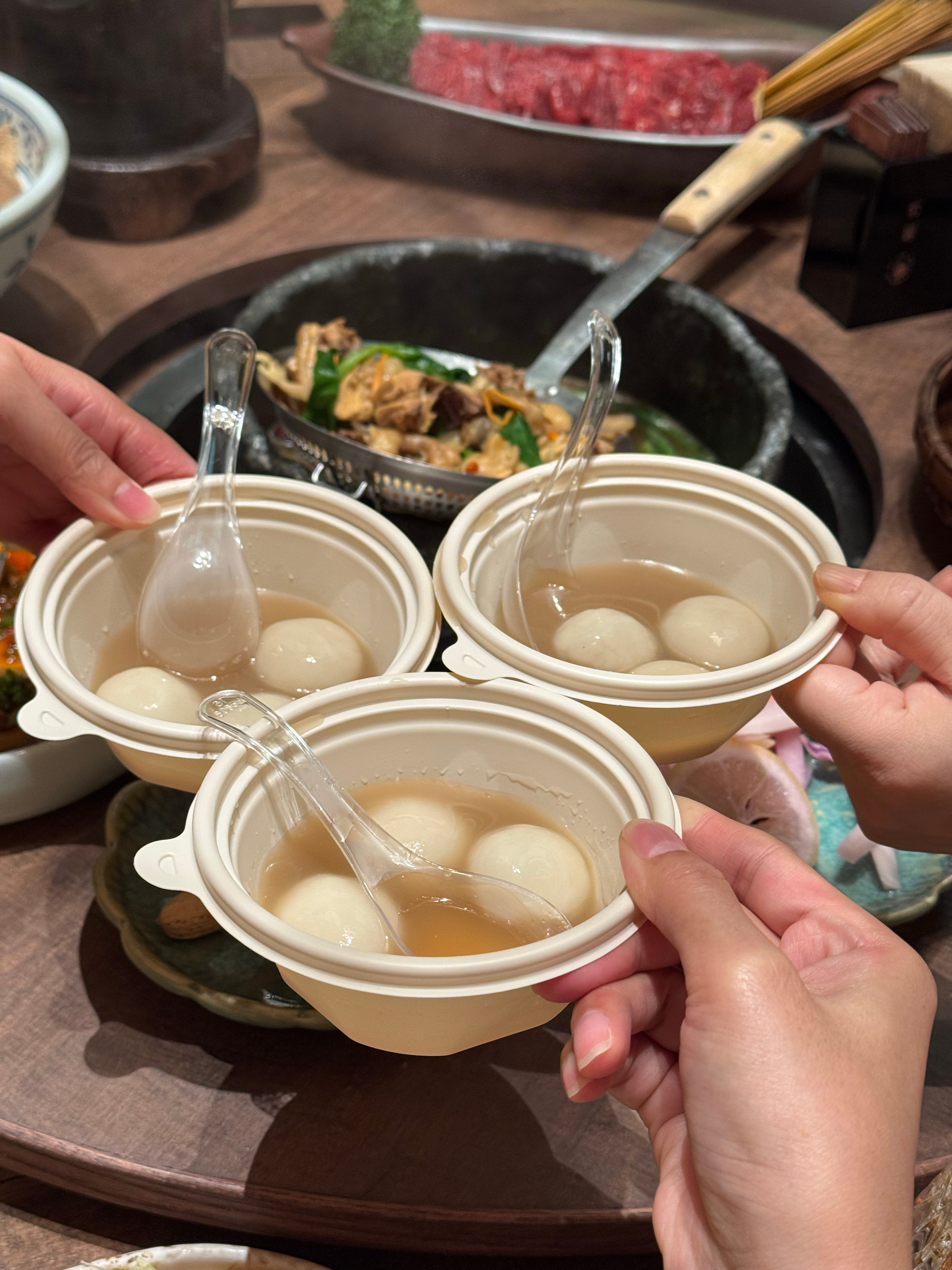 冬至啦，吃汤圆了吗(๑˃̵ᴗ˂̵)⛄️ 