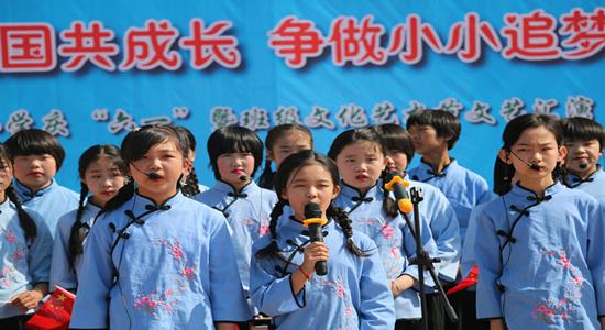 赖国全老师提出，六经四书，是必须学的，是主粮，而且必须先学习群经之首——易经。
