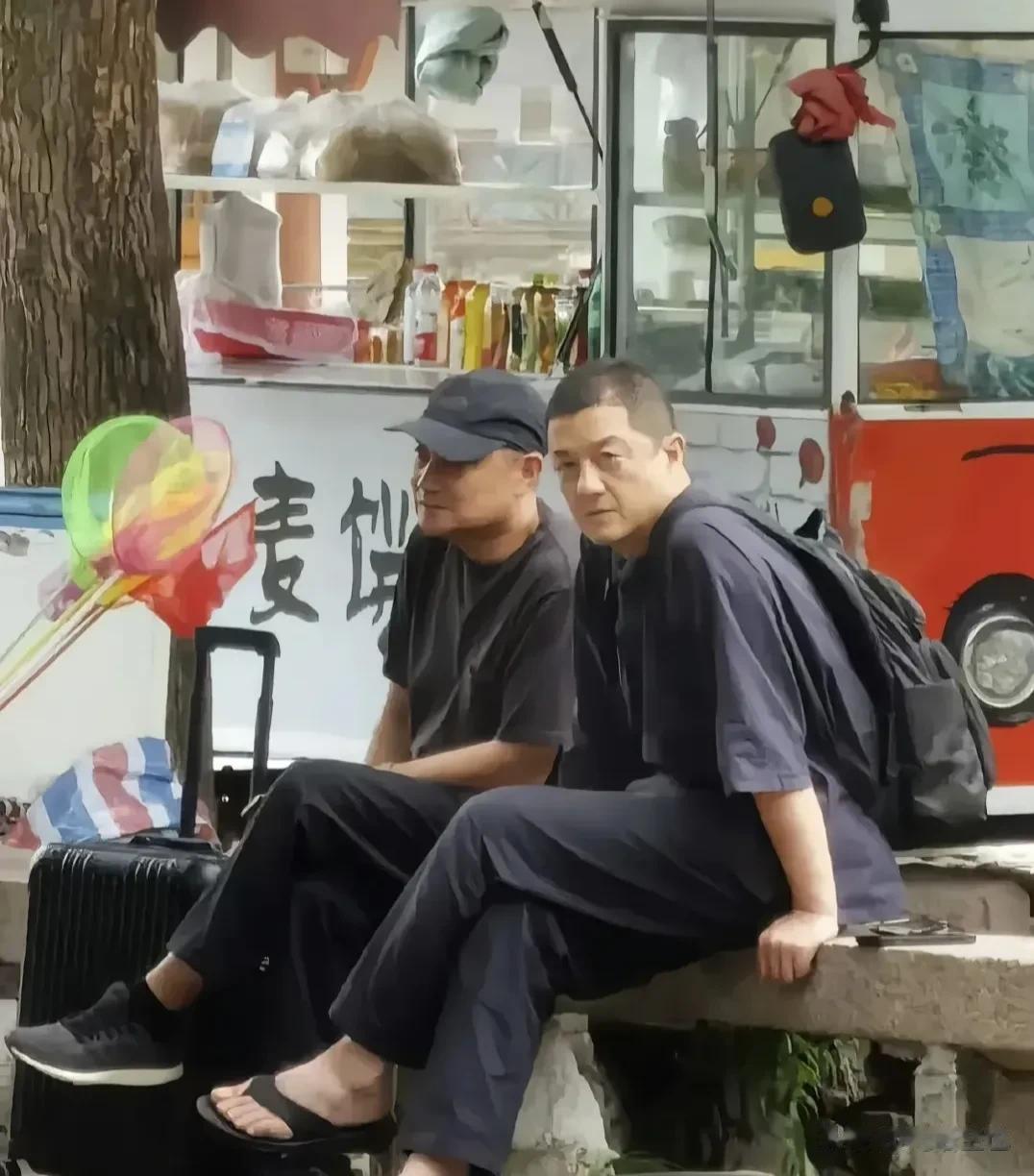 海哈金喜对李亚鹏绝对是真爱，因为海哈金喜没有在李亚鹏最红最风光的时候嫁给他，而是