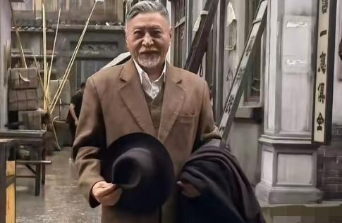 牛犇的儿子王侃走了。7月18日，66岁的他在妻子姚瑶的陪伴下，永远闭上了眼睛。姚