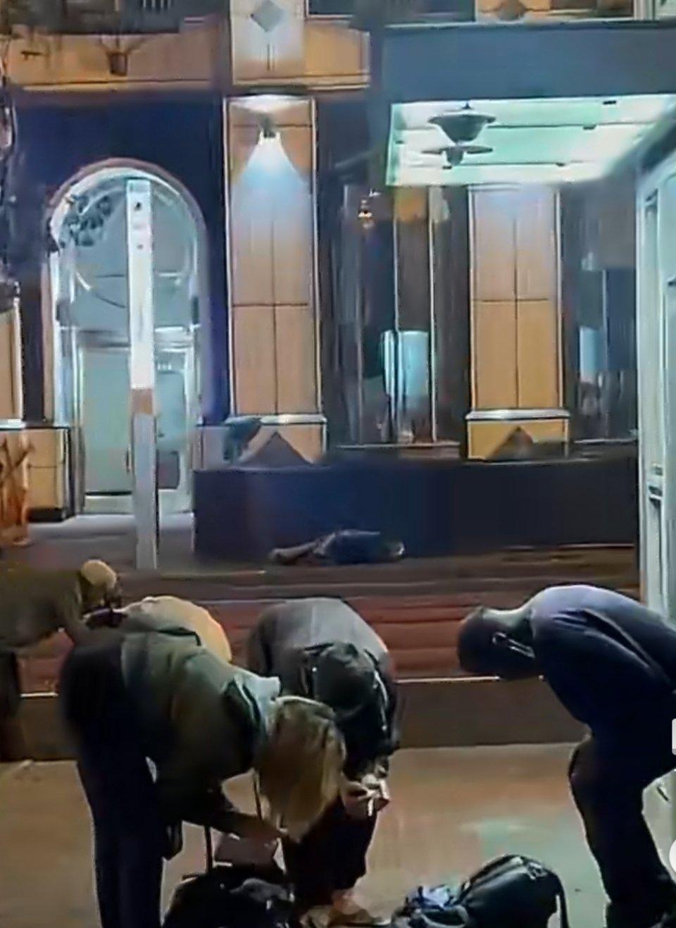 美国网红称他在旧金山快活不下去了全世界美国的丧尸片拍的最逼真，都是来源于生活。一