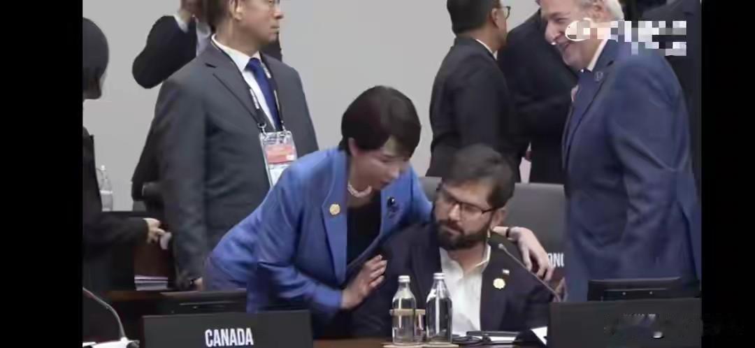 高市早苗在G20峰会上的迟到行为，这并非一次普通的工作延误。
高市早苗G20峰会