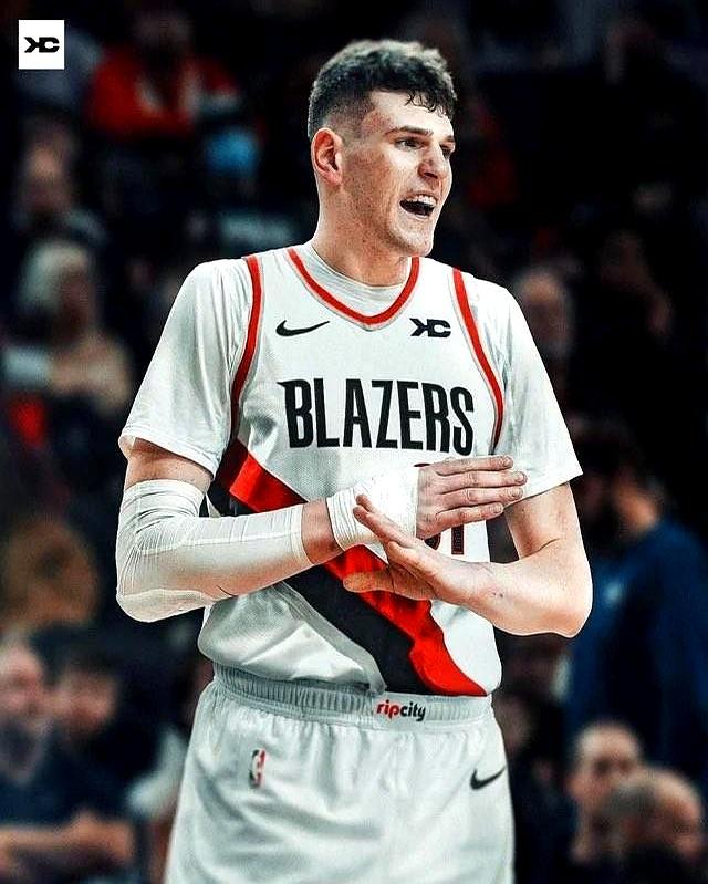 白瞎了！克林根单场21篮板的硬实力，居然被武切维奇一记非本职三分绝杀，开拓者这防