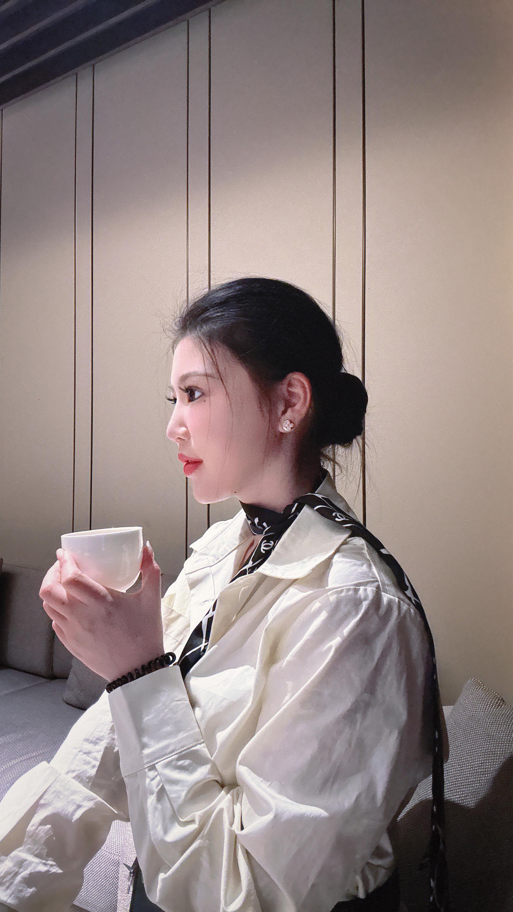 日子不是和谁过都一样，遇到一个好的爱人，你的情绪是稳定的，安全感是不缺...