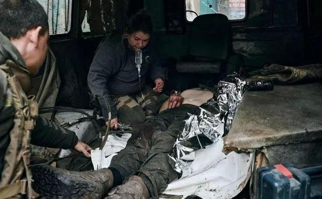 美军退役上将说，乌克兰军队在巴