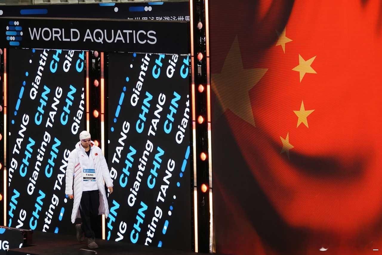 愿祖国繁荣昌盛，国泰民安。祝大家国庆节快乐！祝新中国生日快乐十一动起来打卡快乐十