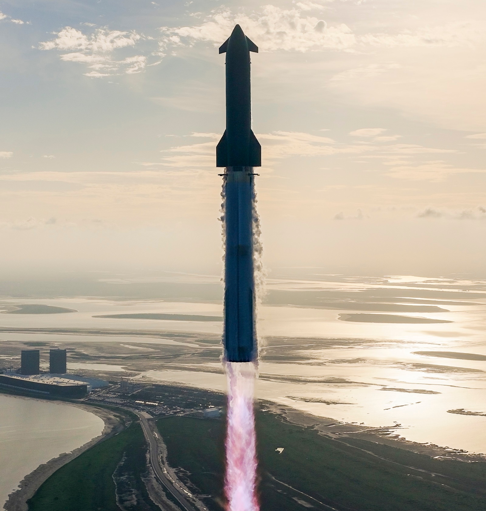 SpaceX以1500万美元收购了Hexagon Purus ASA的航空航天子