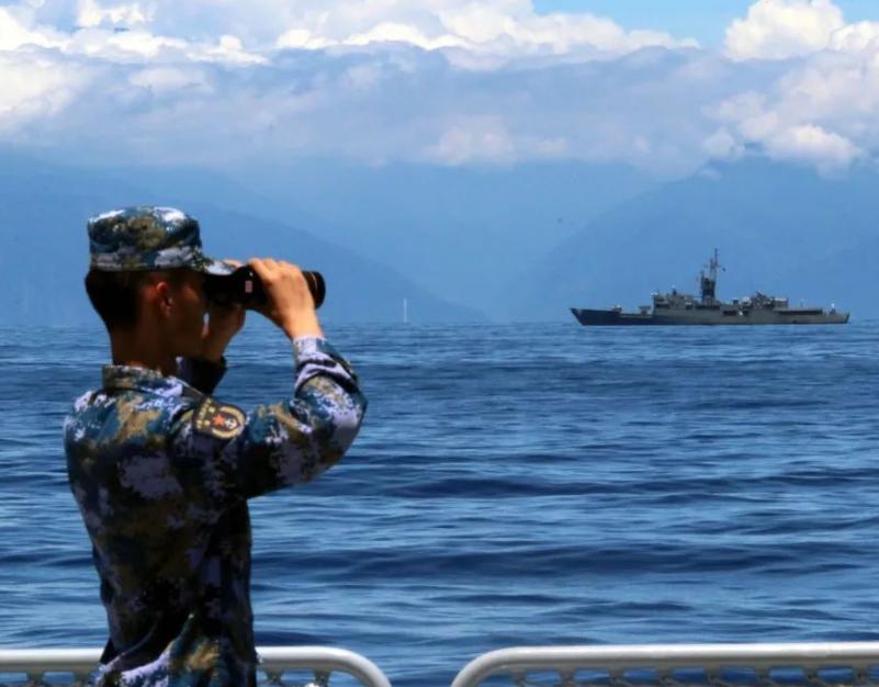 最近中方正式向全世界展示自己国家强硬的战力，空军陆军海军都集结完毕，随时都可以加