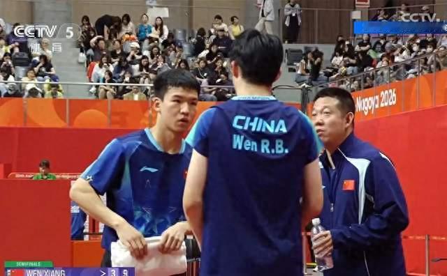 只差 2 分！国乒小将手握巨大优势惨遭逆转，侯英超直播愤然离场