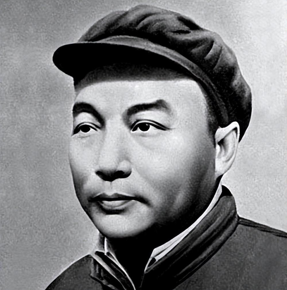 粟裕和高自立，两位人物展示了截然不同的人生轨迹，究竟哪一种选择才是更好的路径呢？