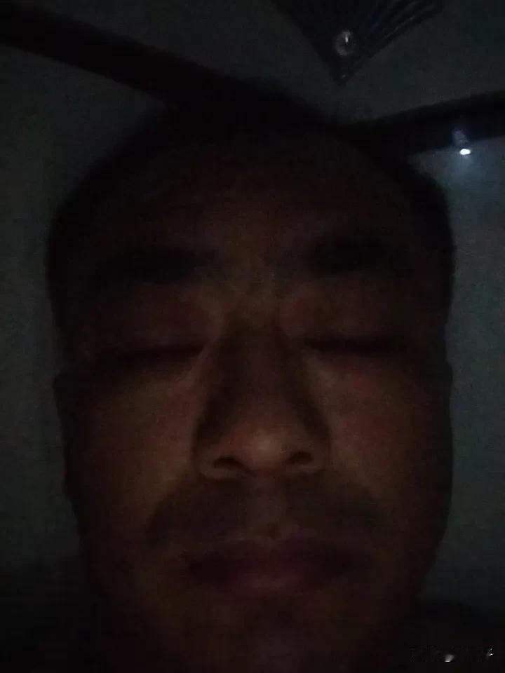 今天是 7 月 2 号 星期四。
早晨的血压是 132/93，心率是 63。
晚