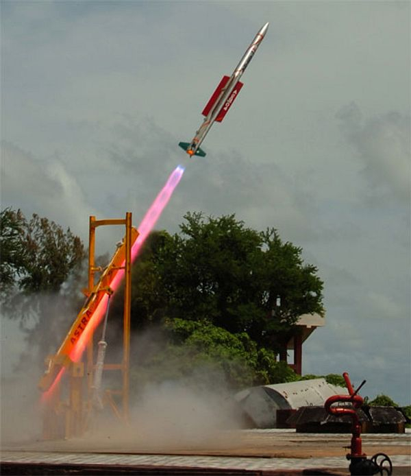 每天认识一件兵器   Astra（阿斯特拉）是印度国防研究与发展组织（DRDO）