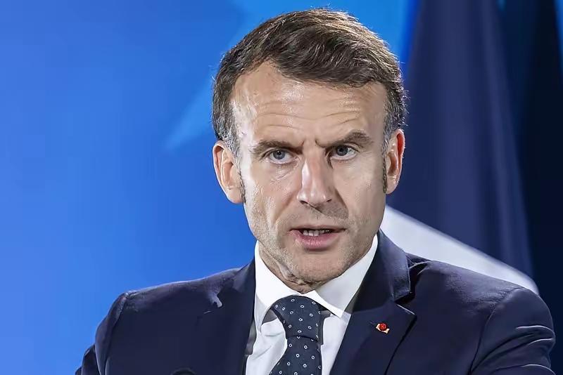 美以军事打击伊朗，久久拿不下伊朗，美欧关系进入冷淡期。
2月28日，美以对伊朗进