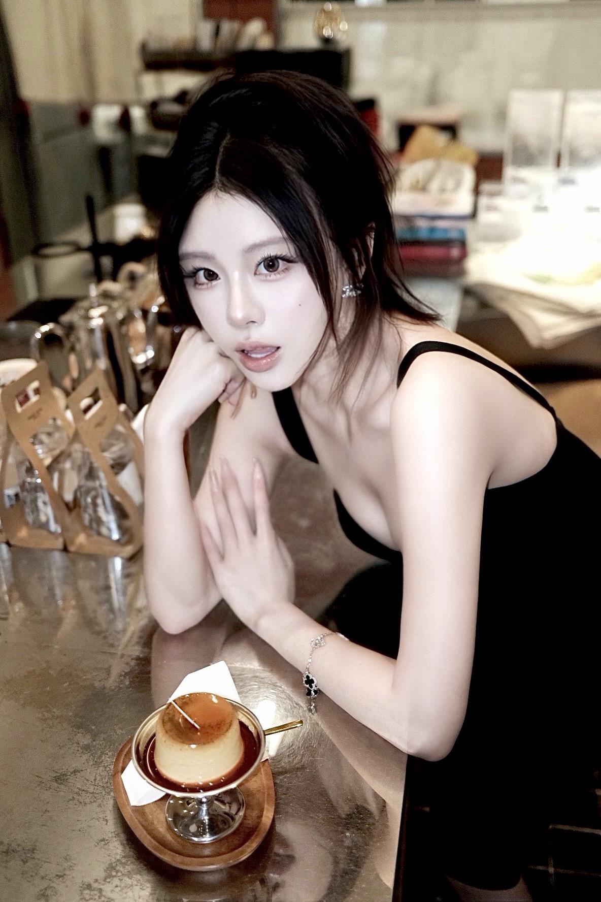 脑袋是用来想我的 笨蛋。