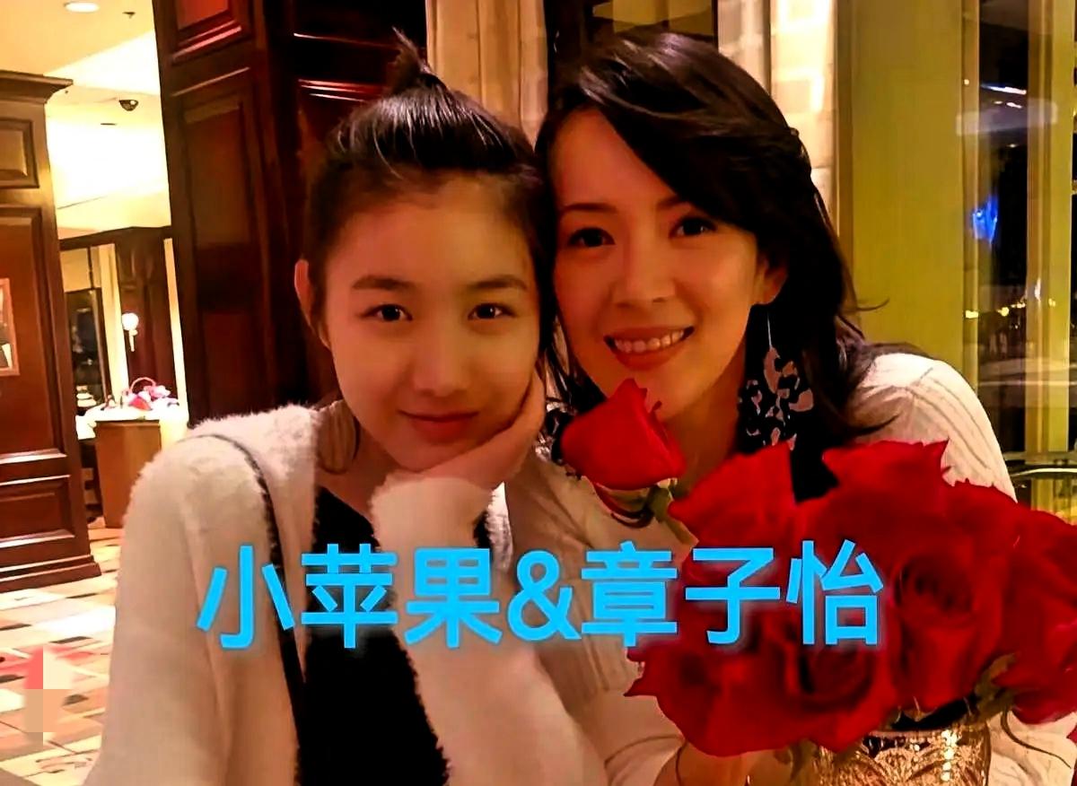 章子怡和汪峰离婚后，
居然还一直和小苹果保持
紧密联系，像亲妈一样照顾她，小苹果