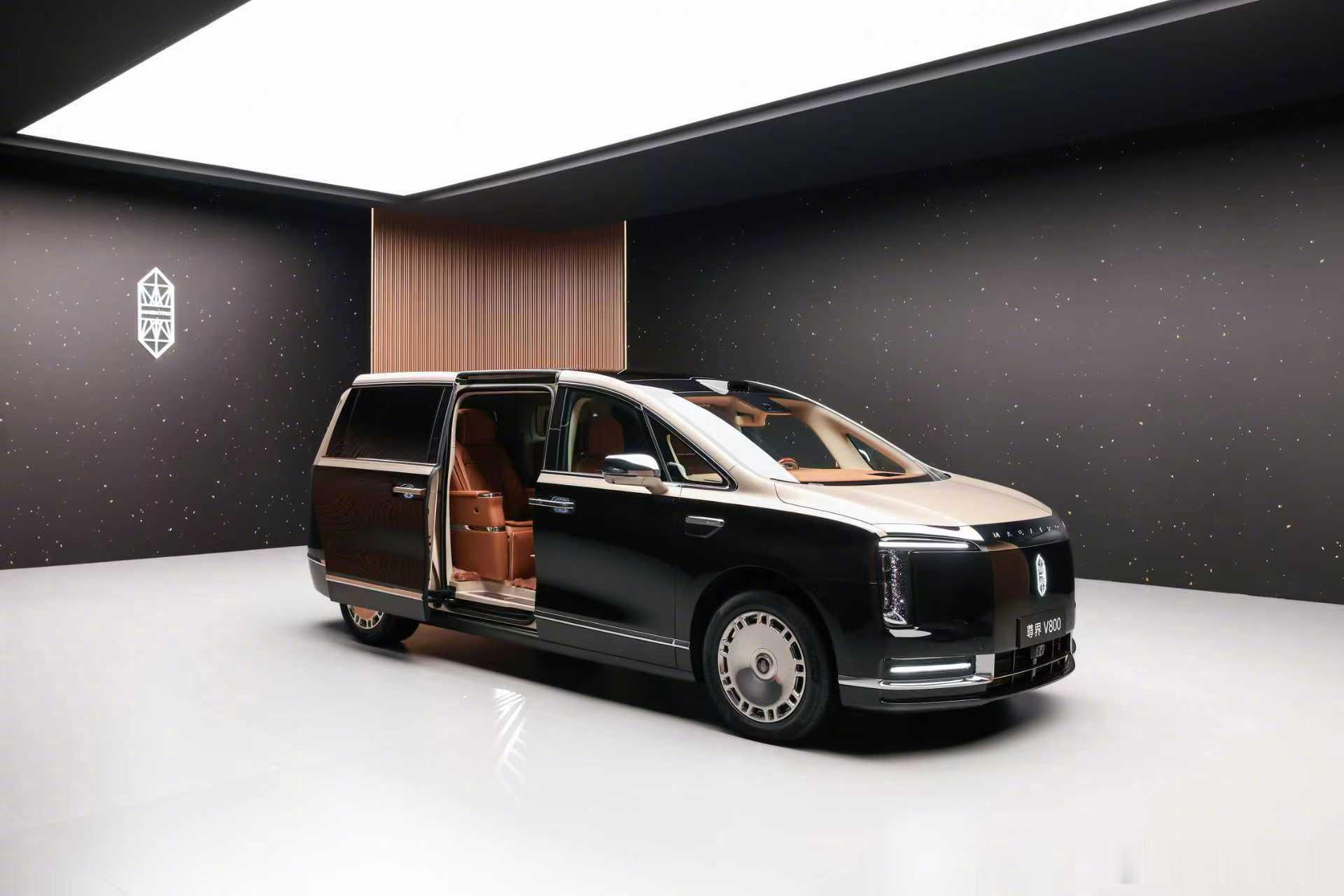 尊界V800售价76.6万起本次发布会重点讲解安全冗余体系，一项数据十分亮眼：碰