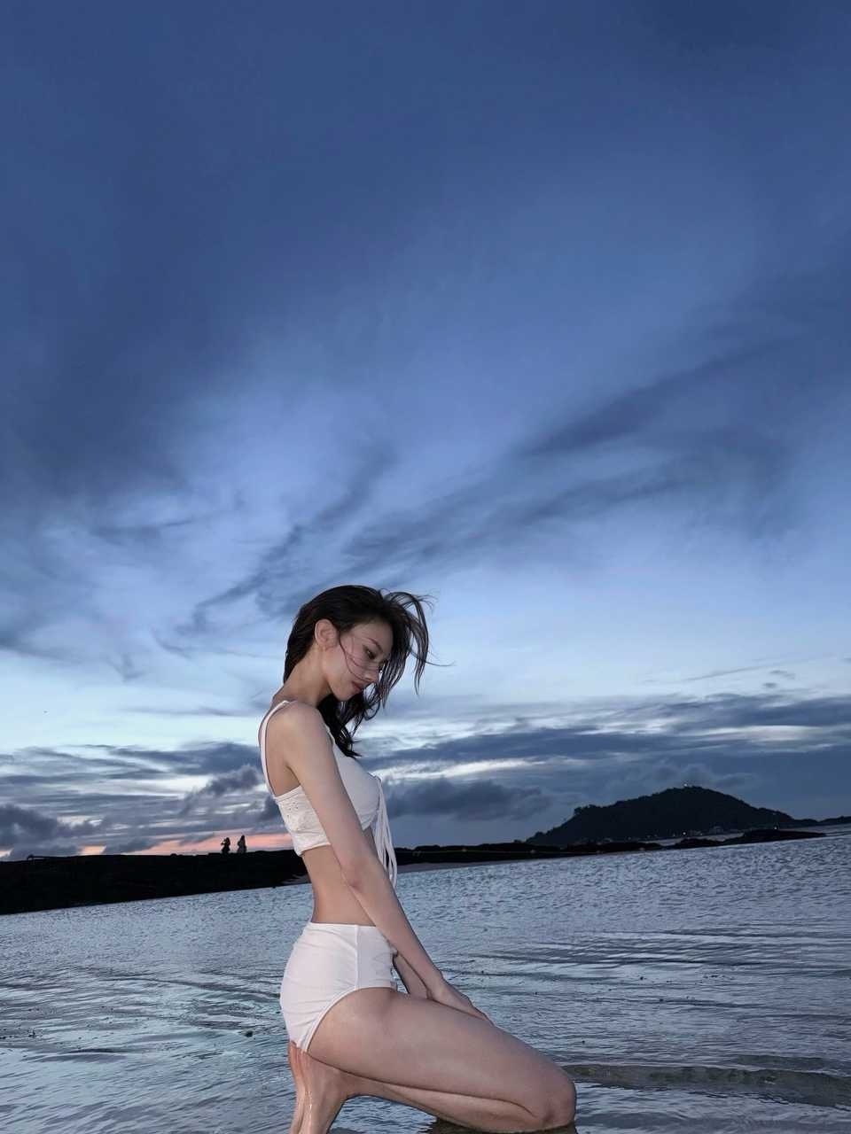 女神你真的美哭我了...... 