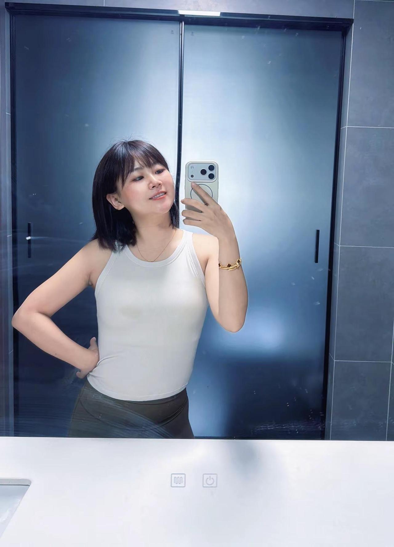 36天从XL到S，第一次穿背心，终于没有那么自卑了，每天都在工作没把自己当特殊人