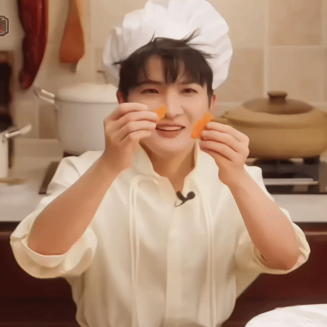 周深   周深2025深深的巡回演唱会 【圈宝和米说晚安】  背囊装着星光，  