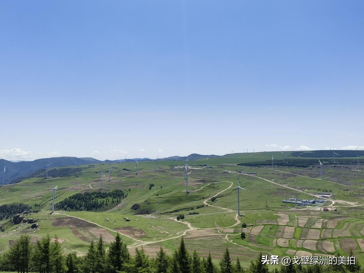 今天给大家分享几张蔚县嗅水盆村山崩天路露营地照片，这个夏天去露营吧，距离保定很近