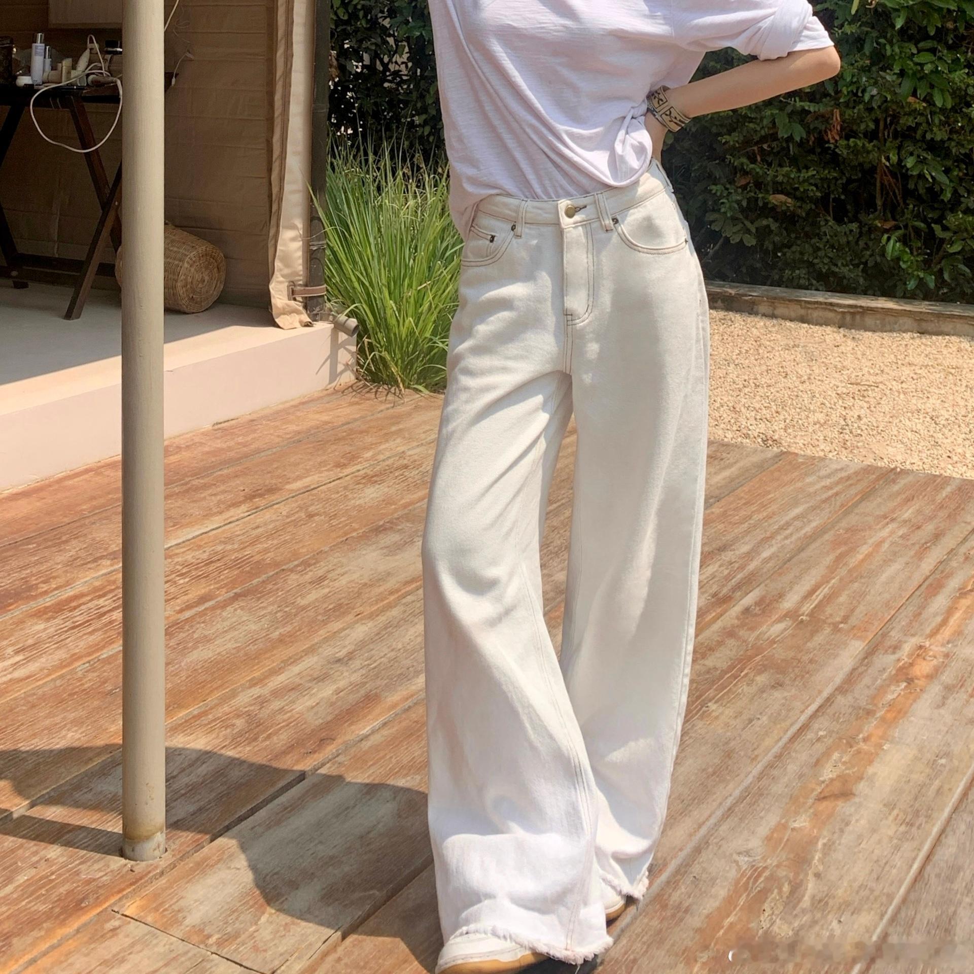 店铺最经典直筒偏阔裤版型 谁穿谁好看 无论是什么身材 什么腿形 都可以驾驭的纯白