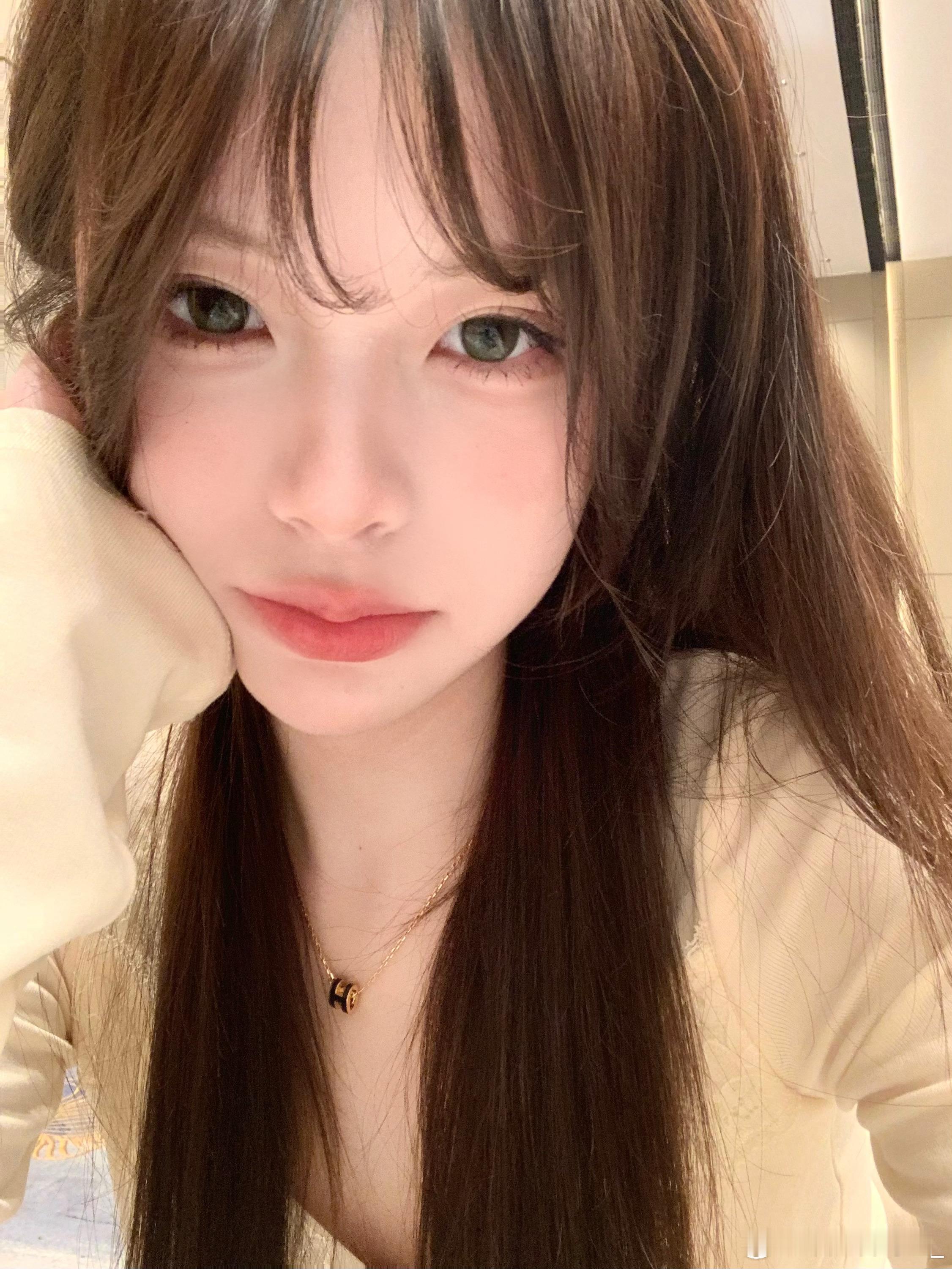 在发什么呆！  ⌯'ᵕ'⌯ ​​​