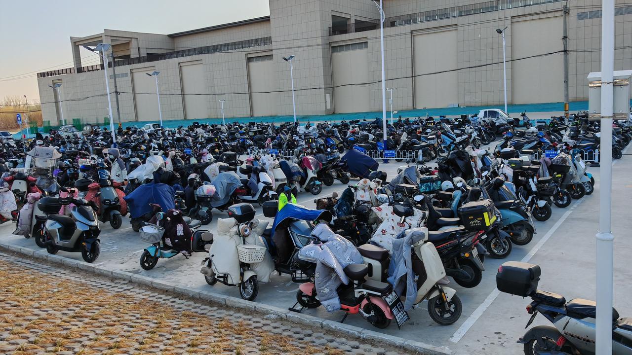 生意的尽头，终究是收租
 
最近看到一位经济学家说：“生意的尽头就是收租！” 初