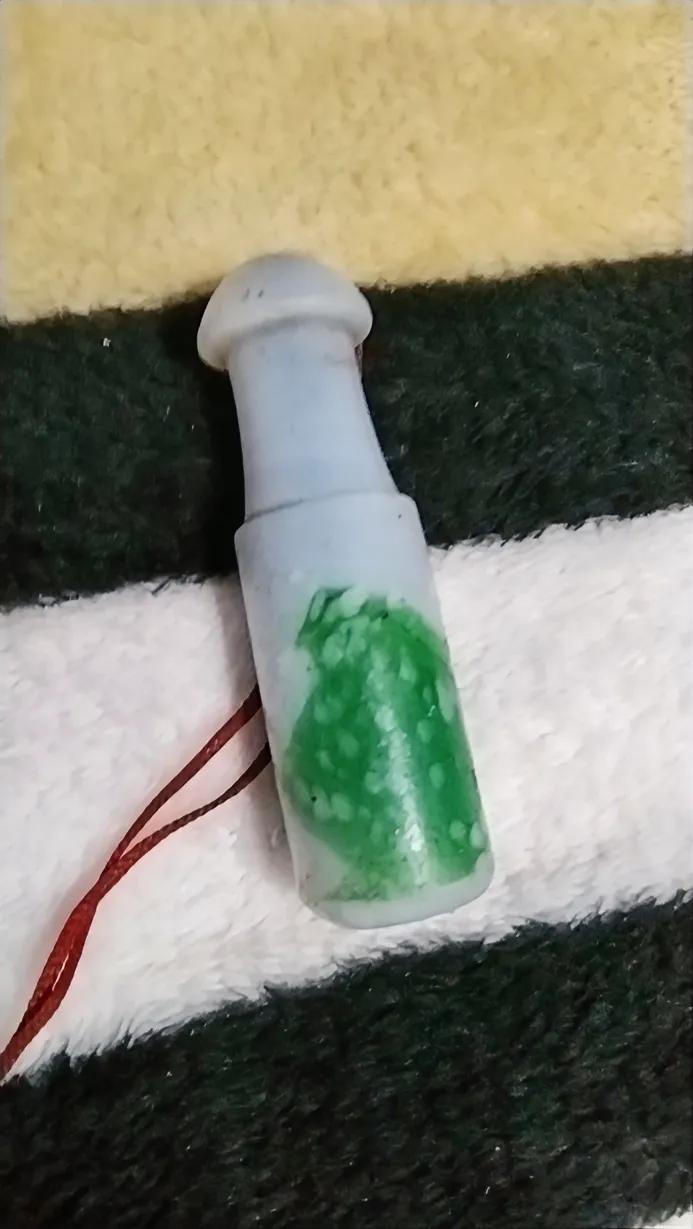 偏爱老物件，它有一种沉淀岁月之美，每一件都有一段故事，故事里的人却再也不见了。
