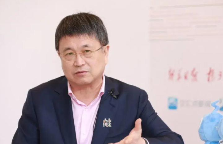 杉杉内斗两年，周婷、郑驹意外出局，72岁“江苏船王”接盘 | 直通浙股