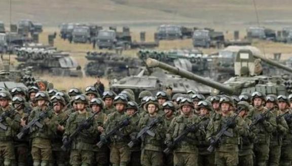 为什么俄罗斯放着几十万的正规军不用，却大量使用雇佣兵？说白了，俄乌这仗拖成了烧钱