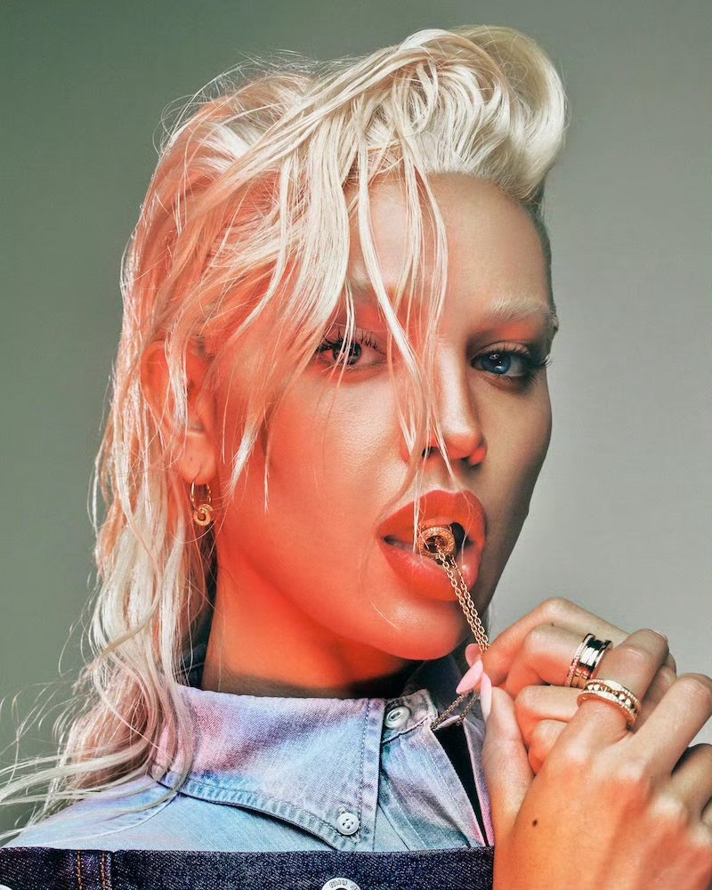 Eiza González for V Magazine 摄影：Jack Bri