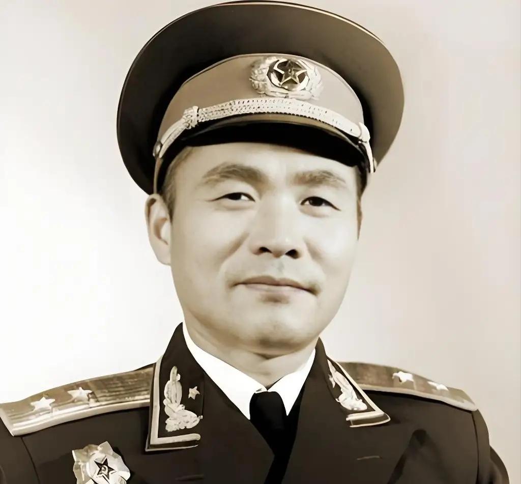 1949年，解放军军长借宿农家，对纺线老妇撒谎：“大娘，你在延安的儿子很好。”两