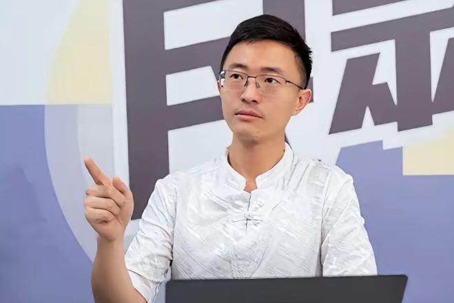 真的太敢说了！
台湾新党侯汉廷直接给大陆支招，这番话简直说到心坎里：武力统一成本