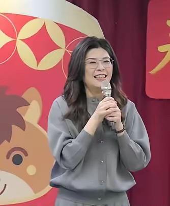 国民党党主席郑丽文春节过后，又开始呼吁两岸和平！

只喊和平、不谈统一，大陆14