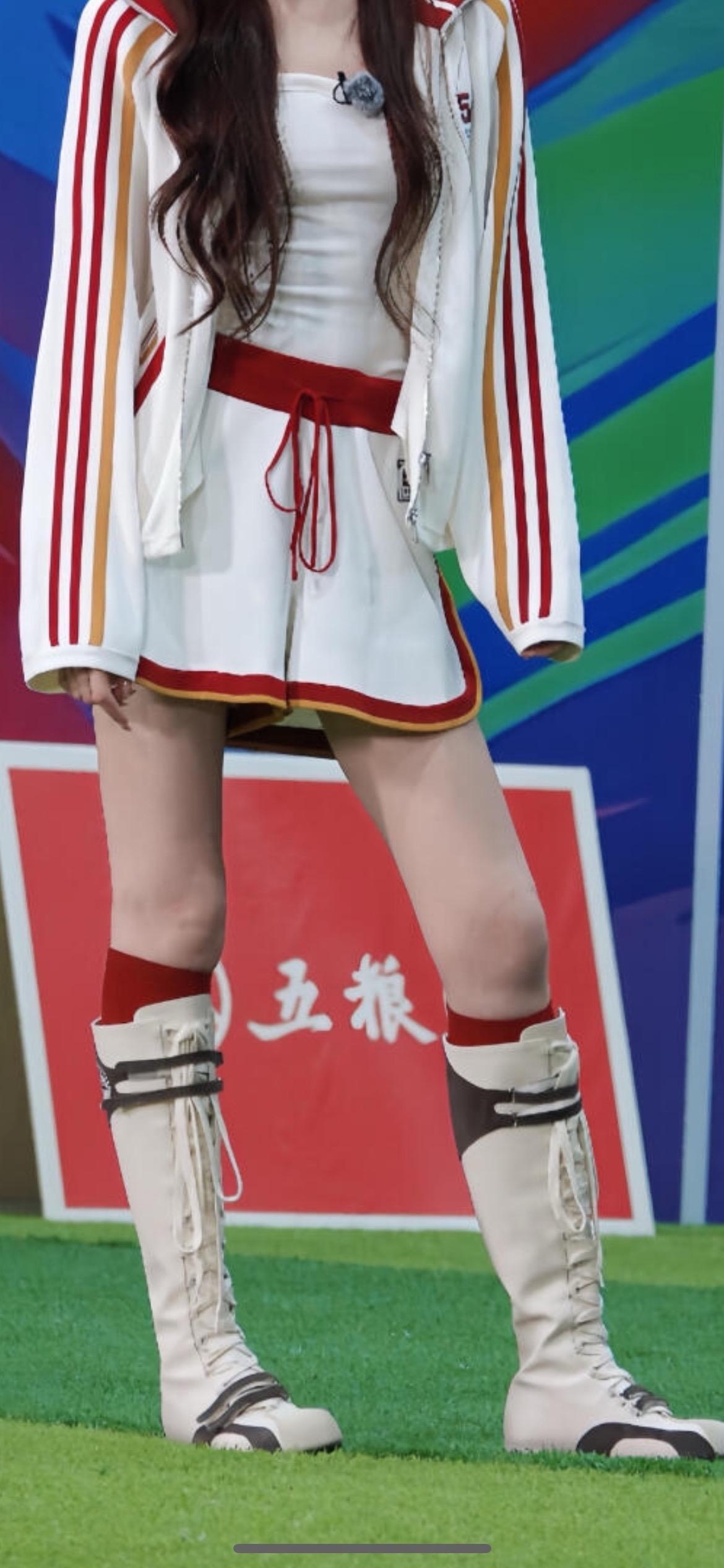 马凡舒的世界杯穿搭！马凡舒 女球迷 女球员