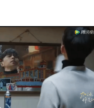 邓伦 终于有勇气重温邓伦加油你是最棒的 ，被这一幕逗乐了——我们小宇还是太会了[