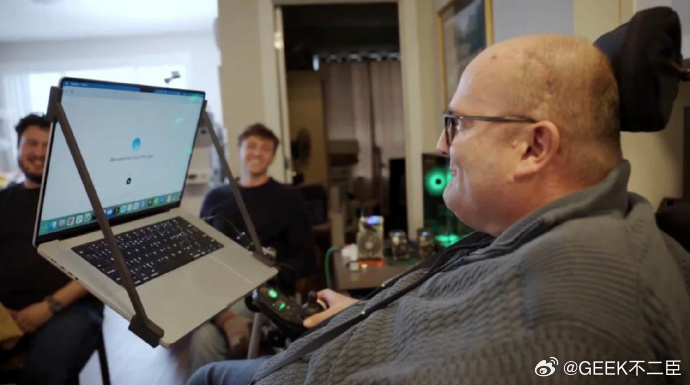 马斯克脑机芯片让失语者开口3 月 25 日，马斯克旗下公司 Neuralink 