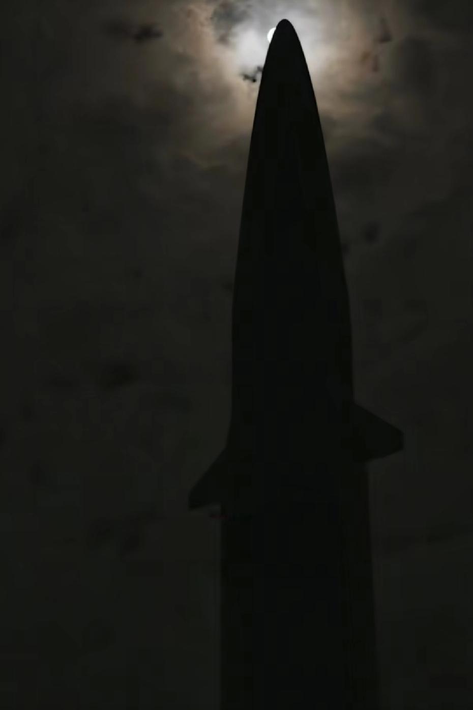 我们演习，他们说我们生气了只会对大海发脾气，我们射导弹，他们说我们只会炸鱼。霄小