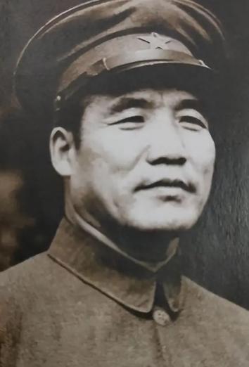开国上将李达在老家有一个大儿子，1959年来找李达，想让父亲给他安排一份工作，李