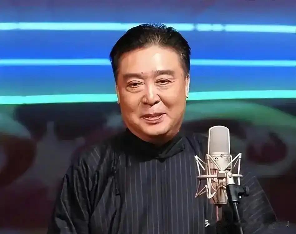 同样借用红色旋律，一段成经典一段引风波，差别不只是时代！经常有人拿师胜杰《醉酒歌