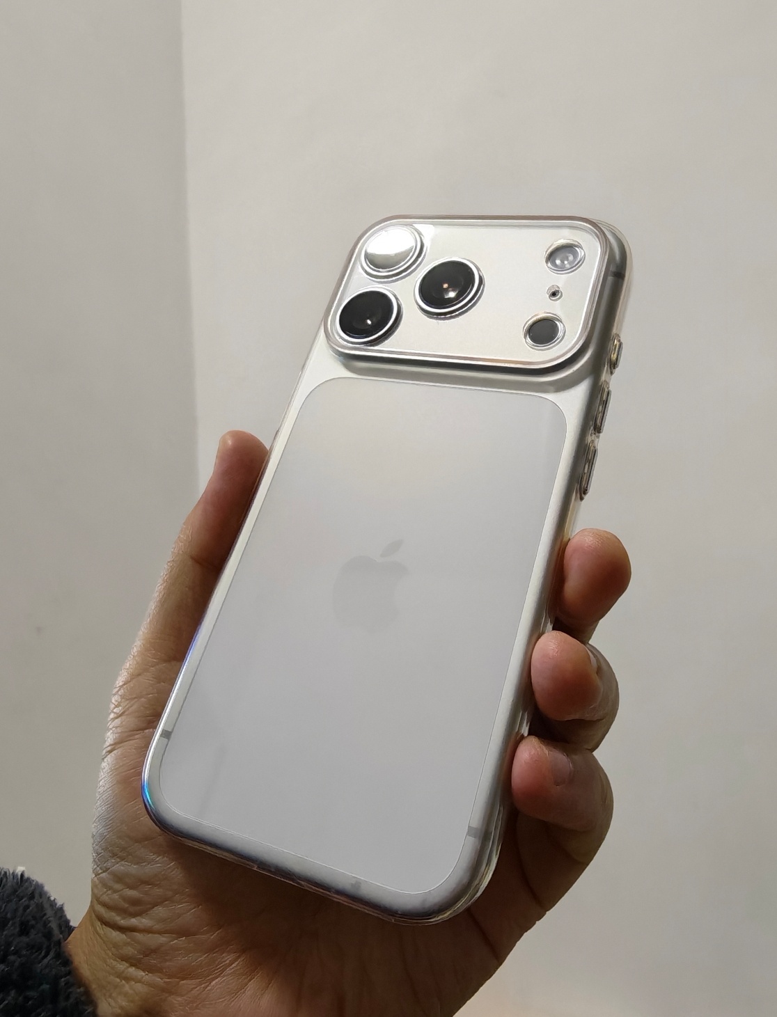 iPhone17国内最新销量iPhone17系列从去年9月到今年3月，半年多的时