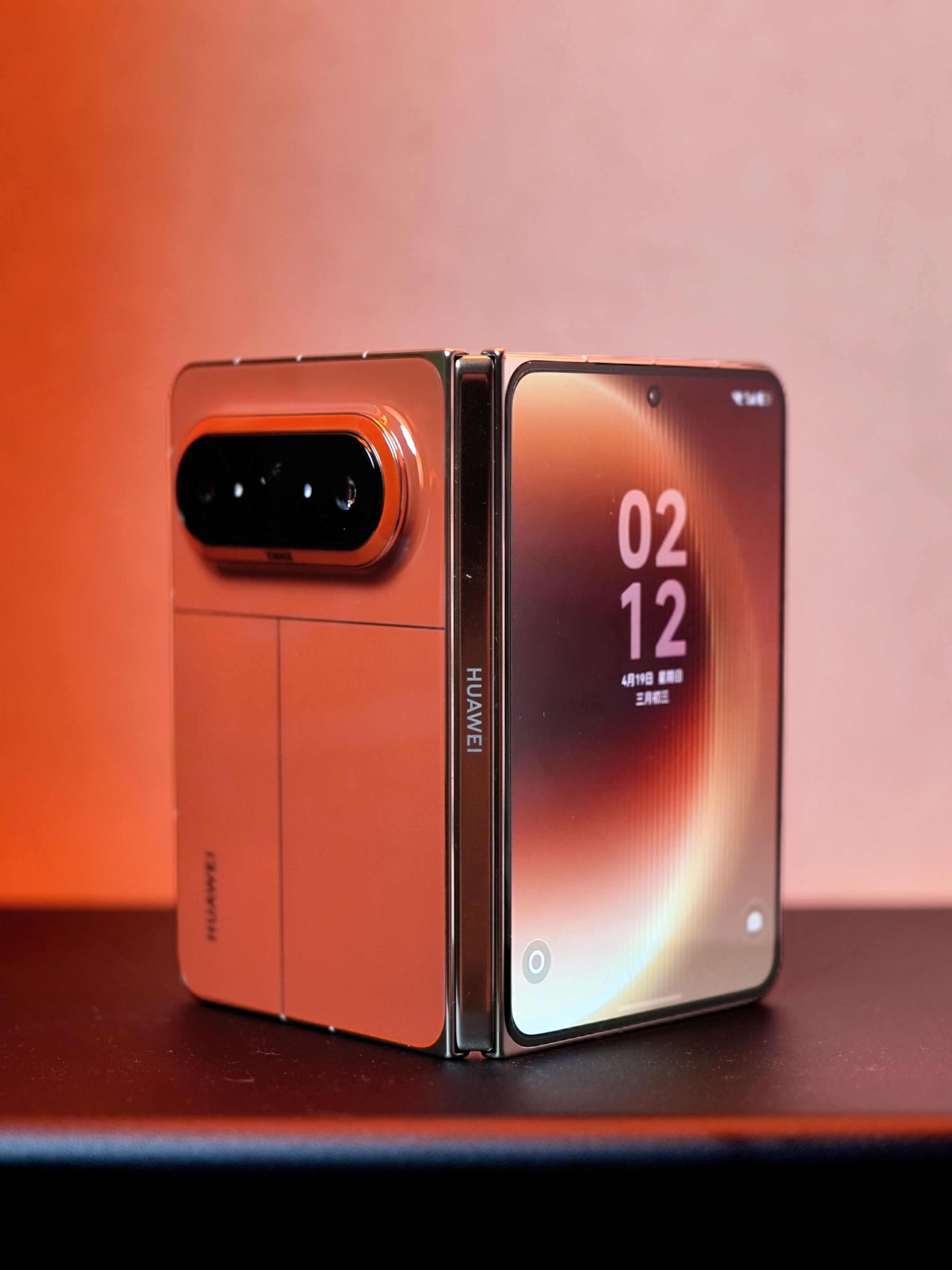 华为Pura X Max刚发布，10999元起就能入手，直接对标Mate X7。