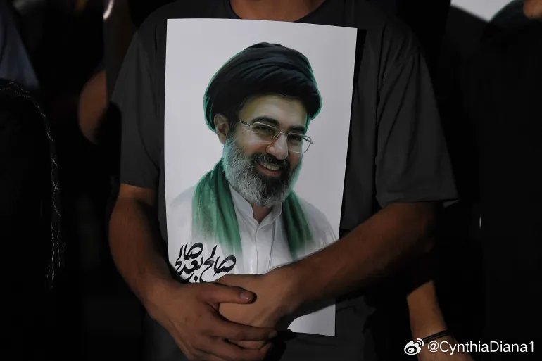 (UTC03：30)“特朗普没有改变政权”作者：阿里·哈布华盛顿特区报道 全国伊