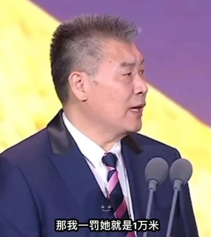 李隼说：我罚孙颖莎跑1万米！周雨说：这算什么？

李隼在节目中说：
别看孙颖莎笑